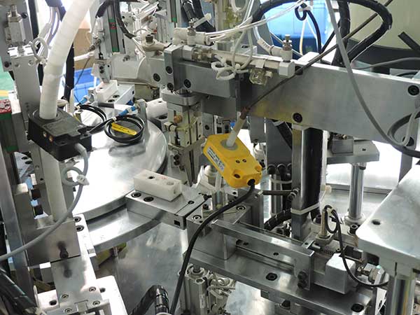 鎖線器卡線器鋼絲繩吊碼自動組裝機(jī)